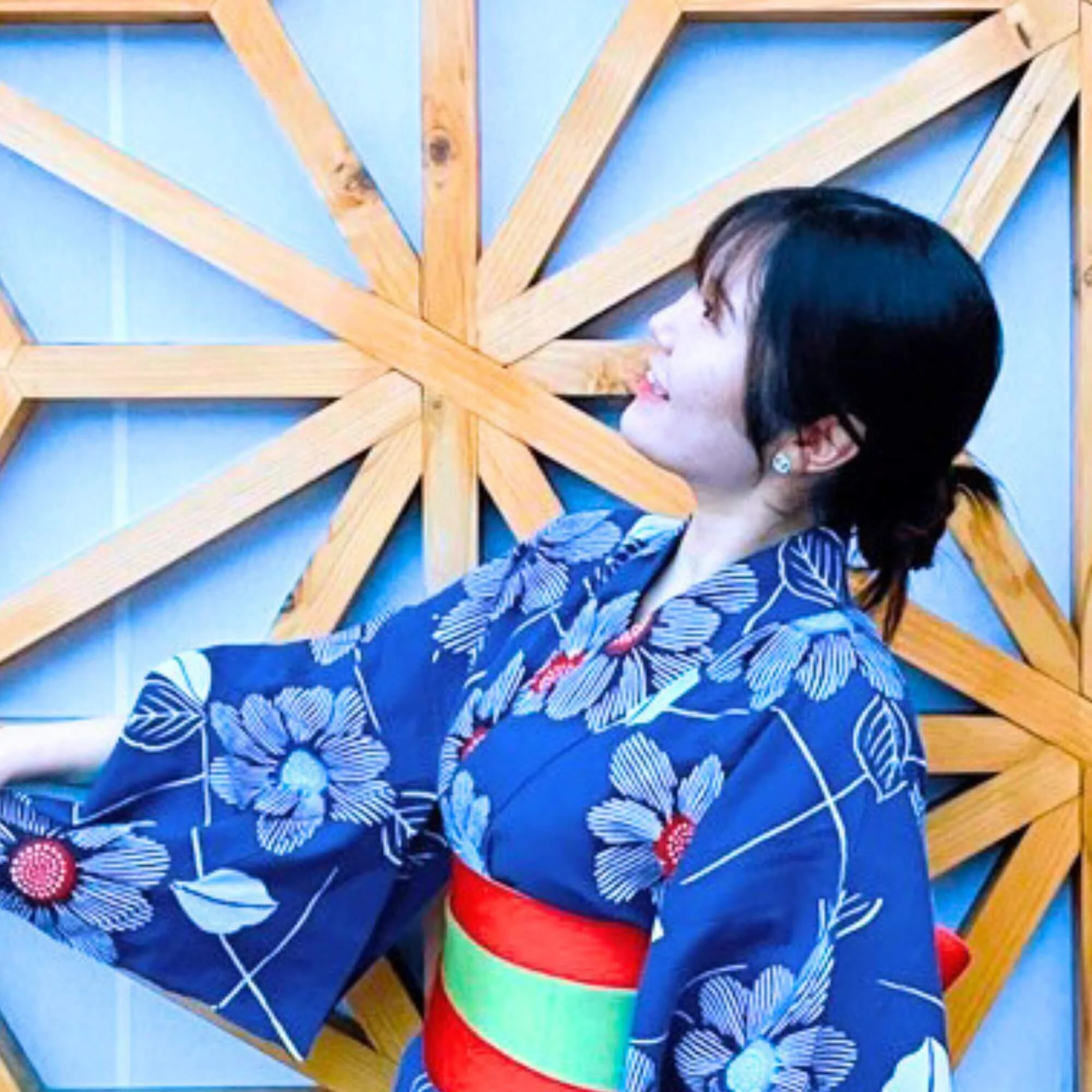 スタッフプロフィール