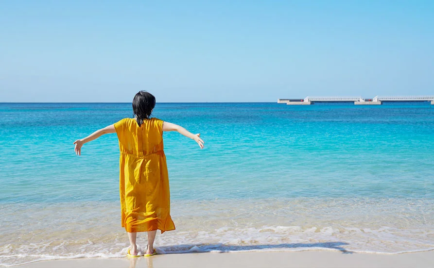 カップル・夫婦・友人大歓迎✨同室の寮に入れます！【沖縄離島のリゾートバイト】経験不問です