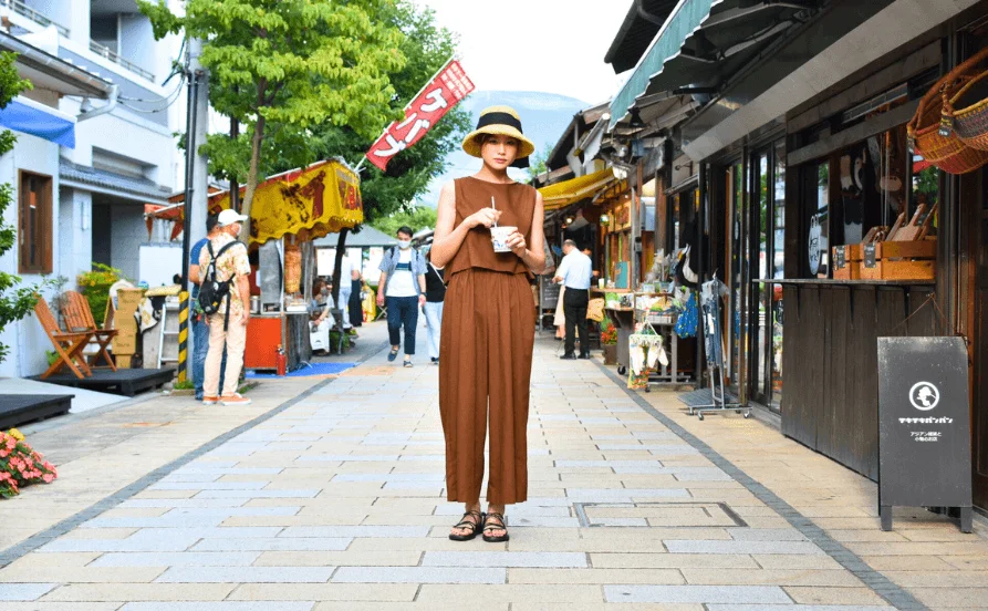 ＼信州🌿／自然豊かな白馬エリアでリゾートバイト！【多国籍な雰囲気のホテル】コンビニ徒歩圏内で便利✨