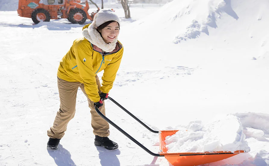 スキー・スノボ好き必見⛷️休日は滑り放題！リフト券＆板・ウェア無料の冬バイトを満喫♪