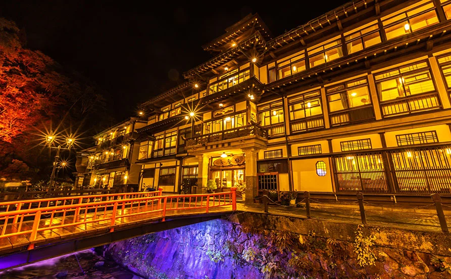休日も食事提供あり！個室寮＆毎日温泉入れる特典つき！【銀山温泉】歴史ある旅館でワンランク上リゾートバイト✨