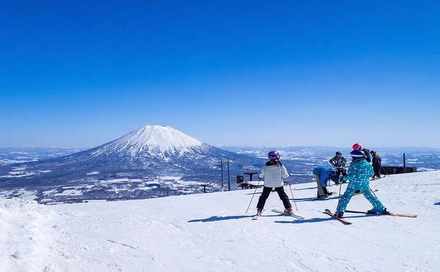 外国人スタッフも活躍するニセコ！さまざまな仲間と出会える調理補助のお仕事です♪