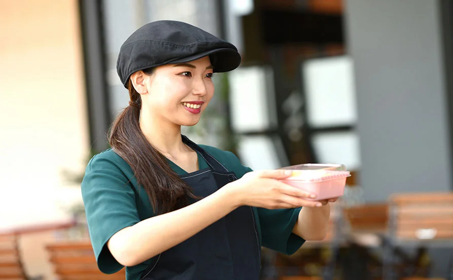 【個室内のお風呂・トイレ付で安心】飲食店配膳経験者✨大自然を満喫しながら過ごせます！これぞリゾートバイト😊🍃