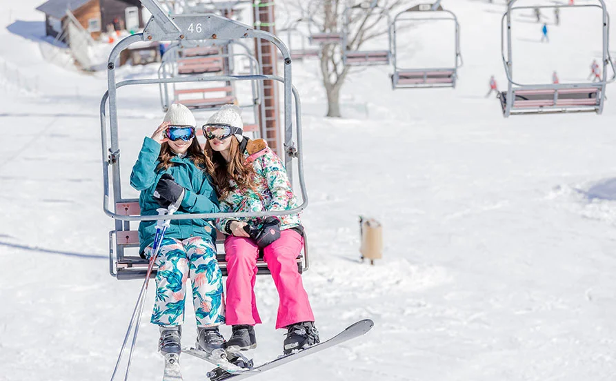 ⛷️無料リフト券付き！奥美濃のコース豊富なゲレンデで、仕事後も休日も滑走を楽しめる♪