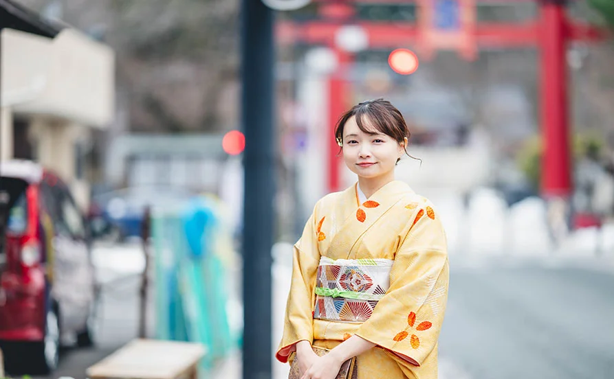 京都【美しい日本庭園に囲まれて🌿】穏やかな湾の景色も楽しめる、風情ある温泉旅館でお仕事♪