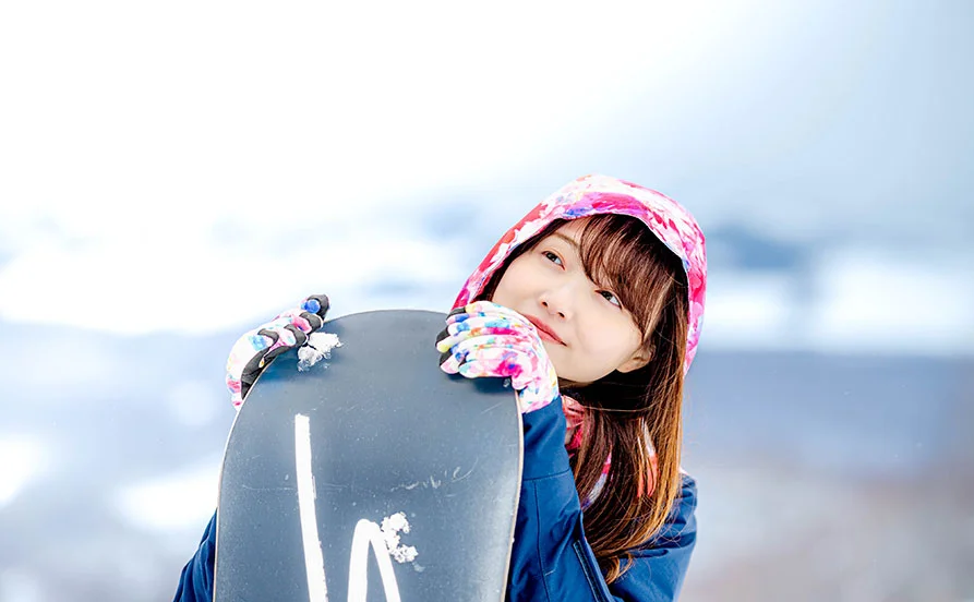 ＼スキー・スノボ好き必見🎿／ニセコで楽しむ冬のリゾートバイト☆ゲレンデ徒歩圏内×リフト券無料