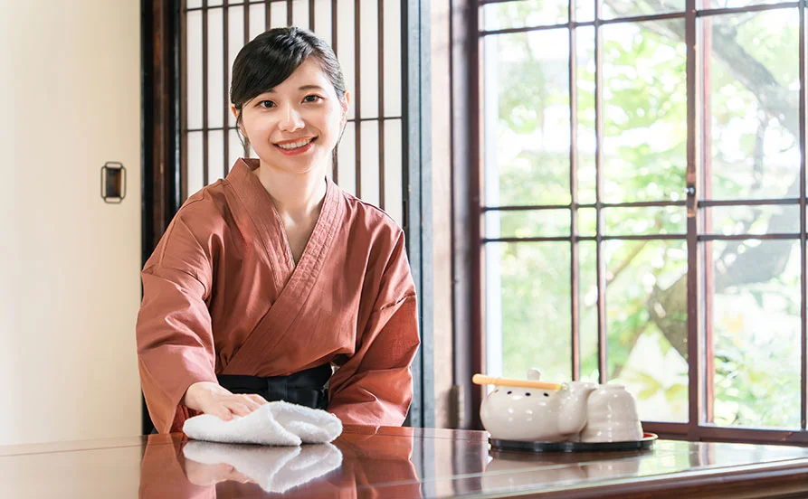 ＼長野県 ほっぽ温泉♨／大自然に囲まれたお宿で業務全般として、宿泊業に関わる様々なお仕事が経験出来ます!