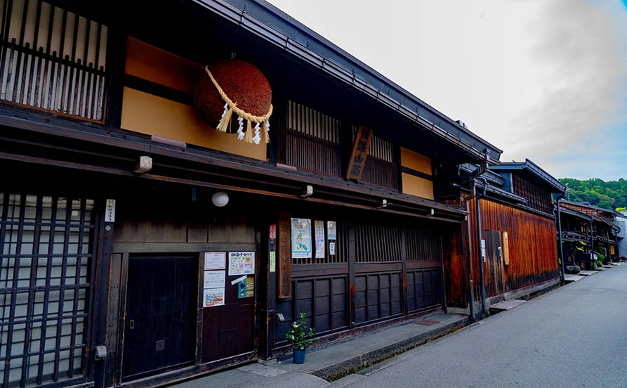 飛騨高山でリゾートバイト！スーパー・コンビニ徒歩圏内で生活環境バツグン！仕事後は温泉で癒やされる♪