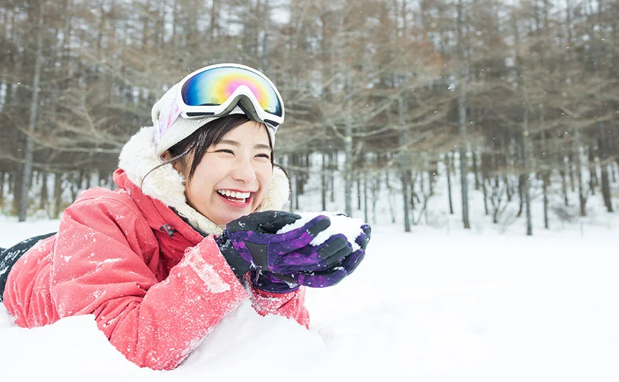 スキー・スノボの無料貸出しあり【ウィンタースポーツ好き必見のニセコ求人❄️】スタイリッシュな宿泊施設
